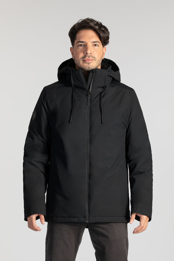 Manteau isolé corporatif noir pour les entreprises. Éco-responsable avec tissu recyclé pour homme allant jusqu'à Taille Plus.